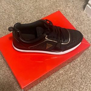 Women’s Guess Shoes, Size 6